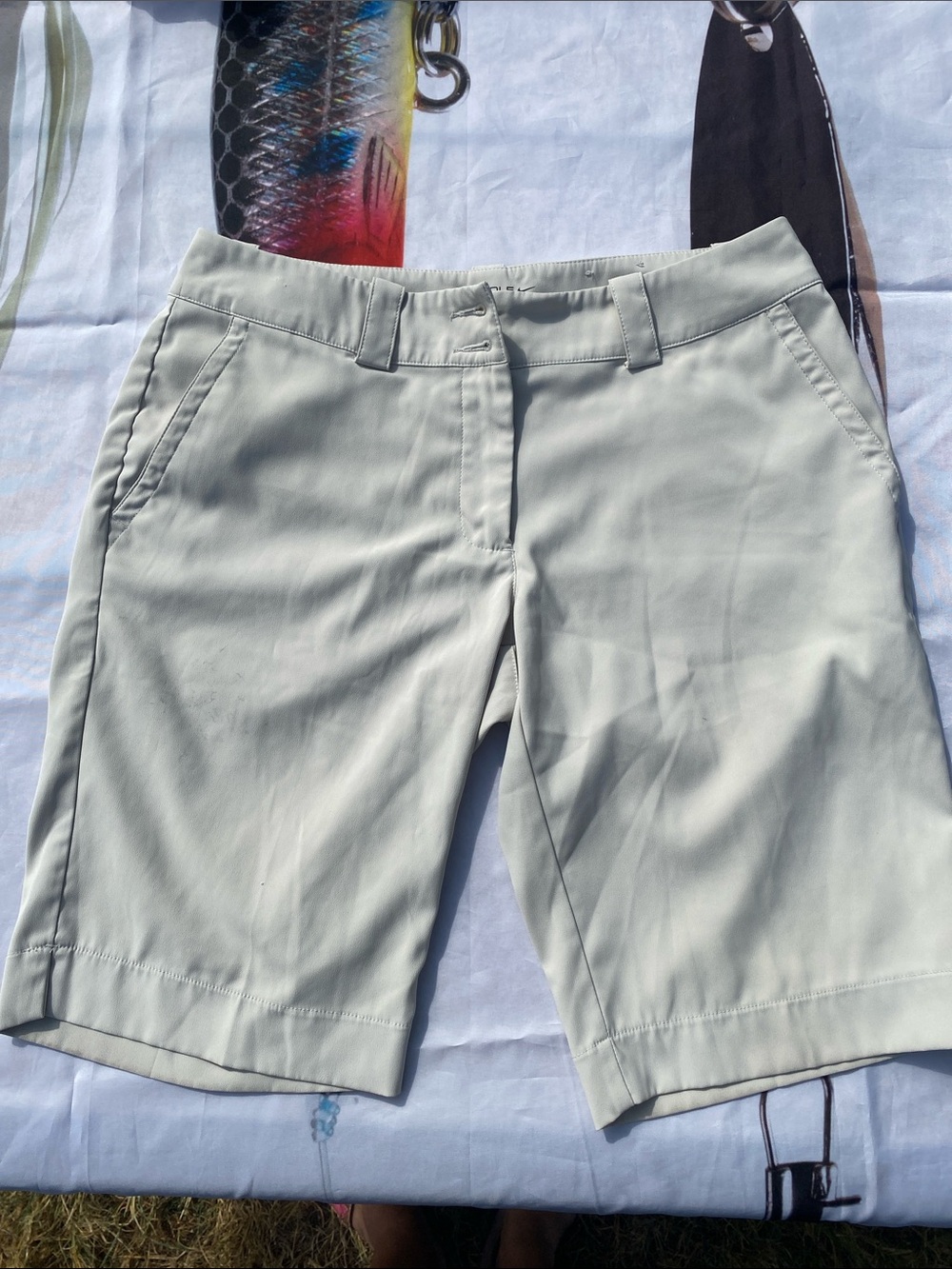 Nike Golf Tour Performance Dri-FIT Khaki Shorts Women's Size 6